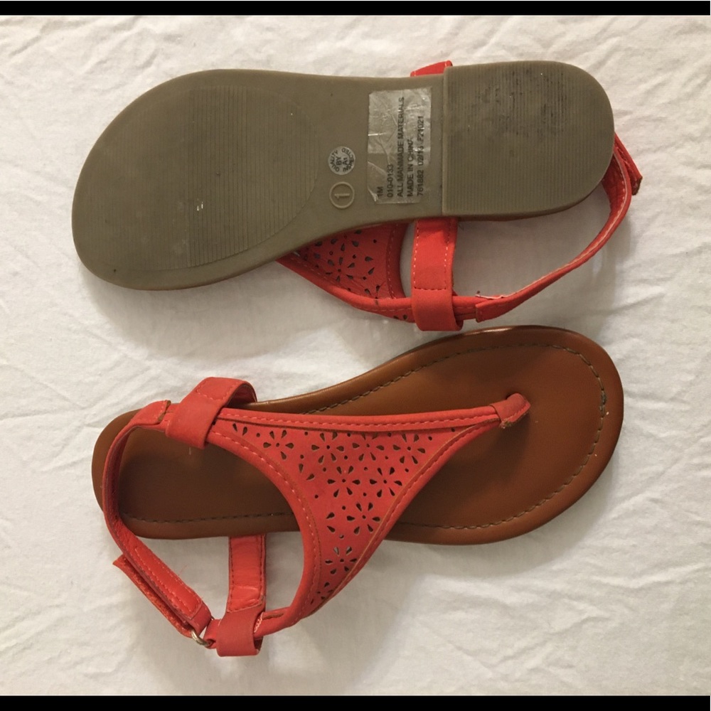 Arizona Same T-Strap Flat Sandals - Picture 2 of 2
